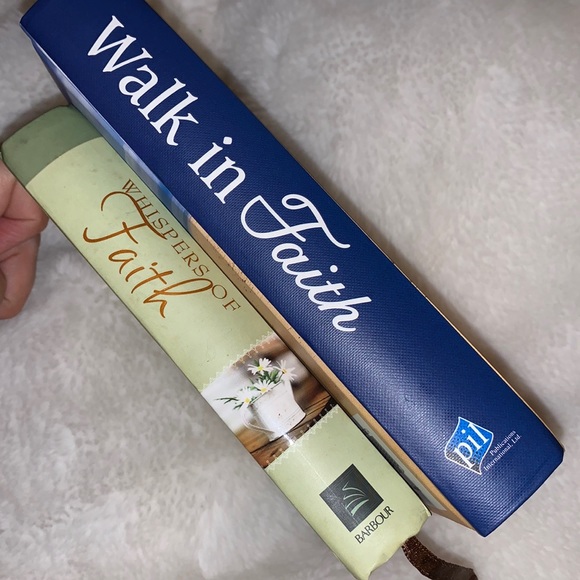 SALE!! Faith daily prayer encouragement books. 2 - Picture 2 of 11